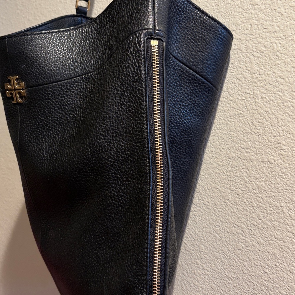 Tory Burch Black Leather Hobo Bag - Picture 4 of 7